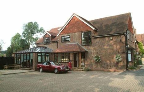 Gatwick House Hotel Horley Ngoại thất bức ảnh