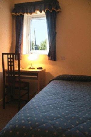 Gatwick House Hotel Horley Phòng bức ảnh